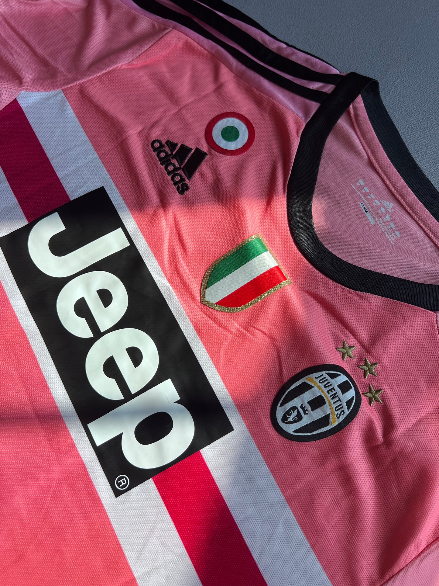 Juve 2015/16 Away jersey