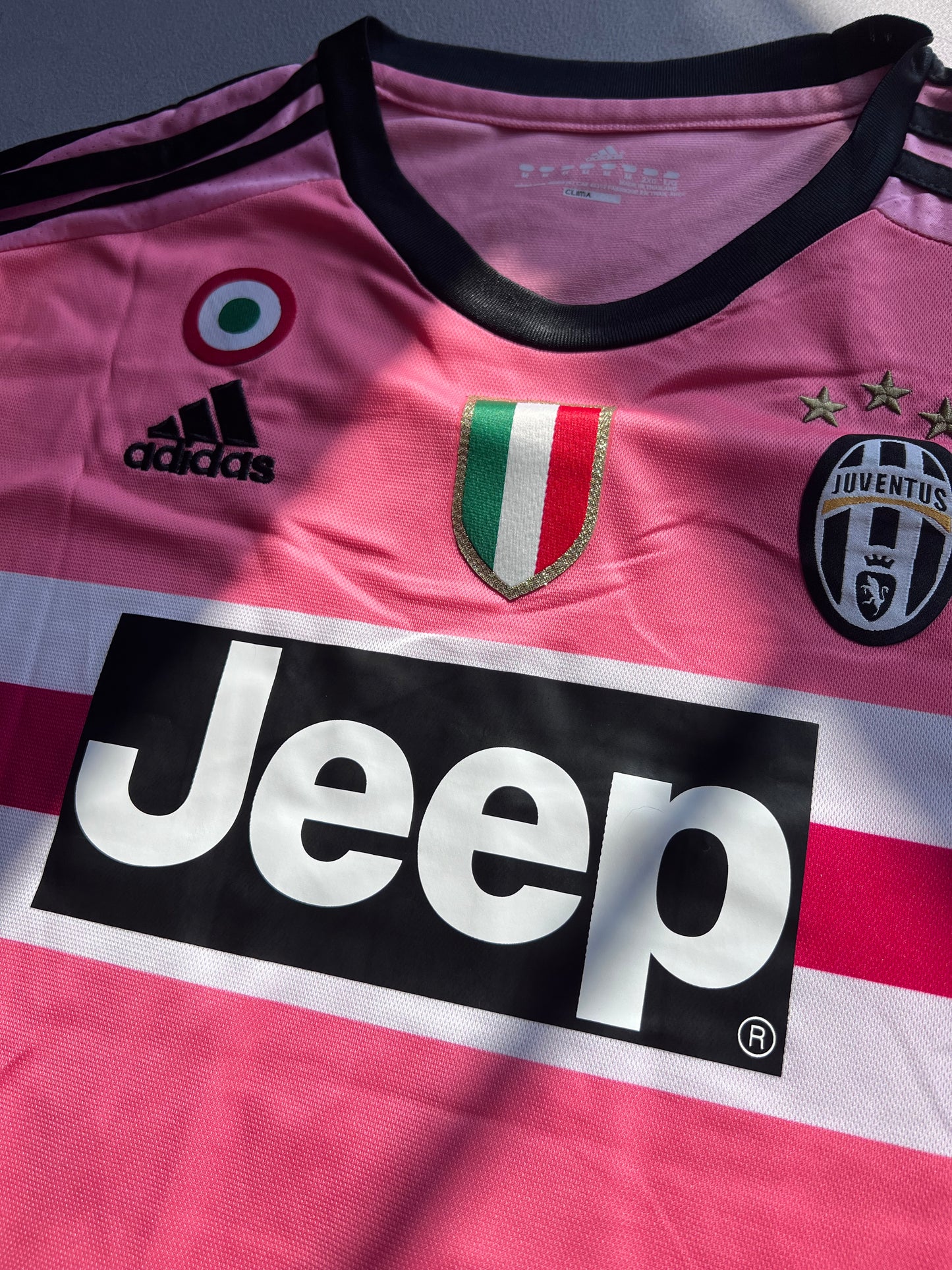 Juve 2015/16 Away jersey