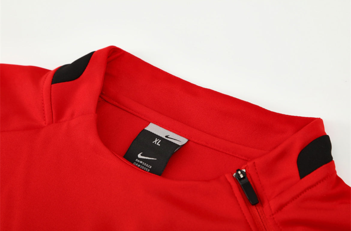 Man United 2002/03 Red Warm Up Sweater