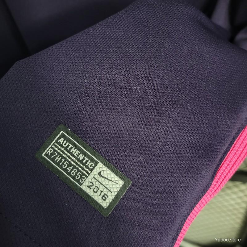 Barça 2016/17 away jersey