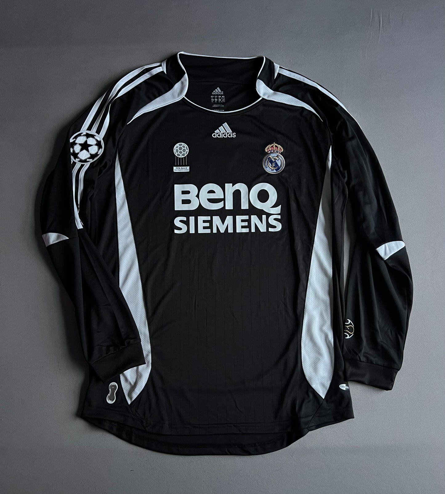 R. Madrid 2006/07 Away jersey