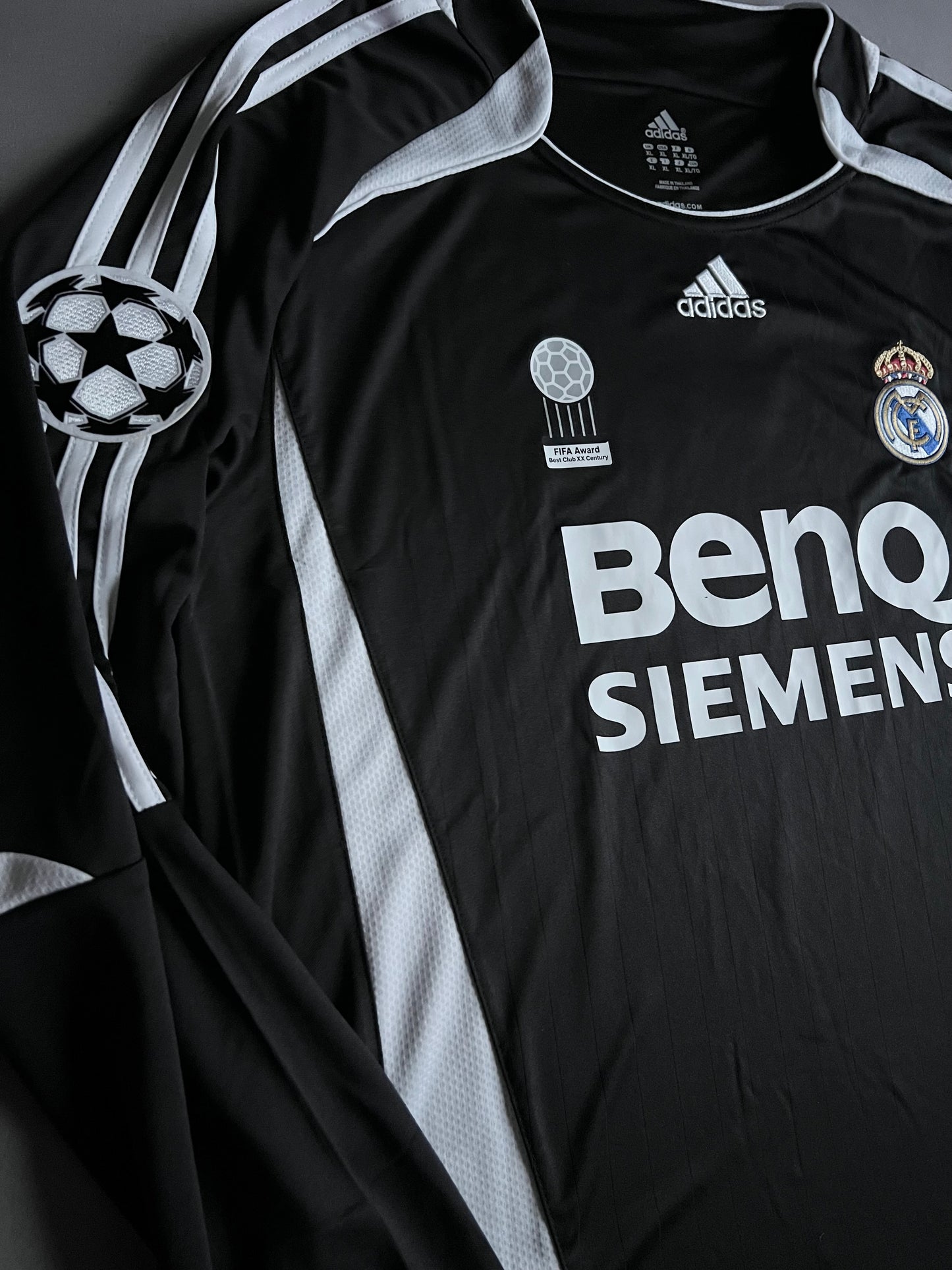 R. Madrid 2006/07 Away jersey