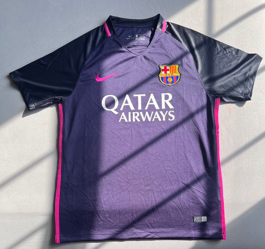 Barça 2016/17 away jersey