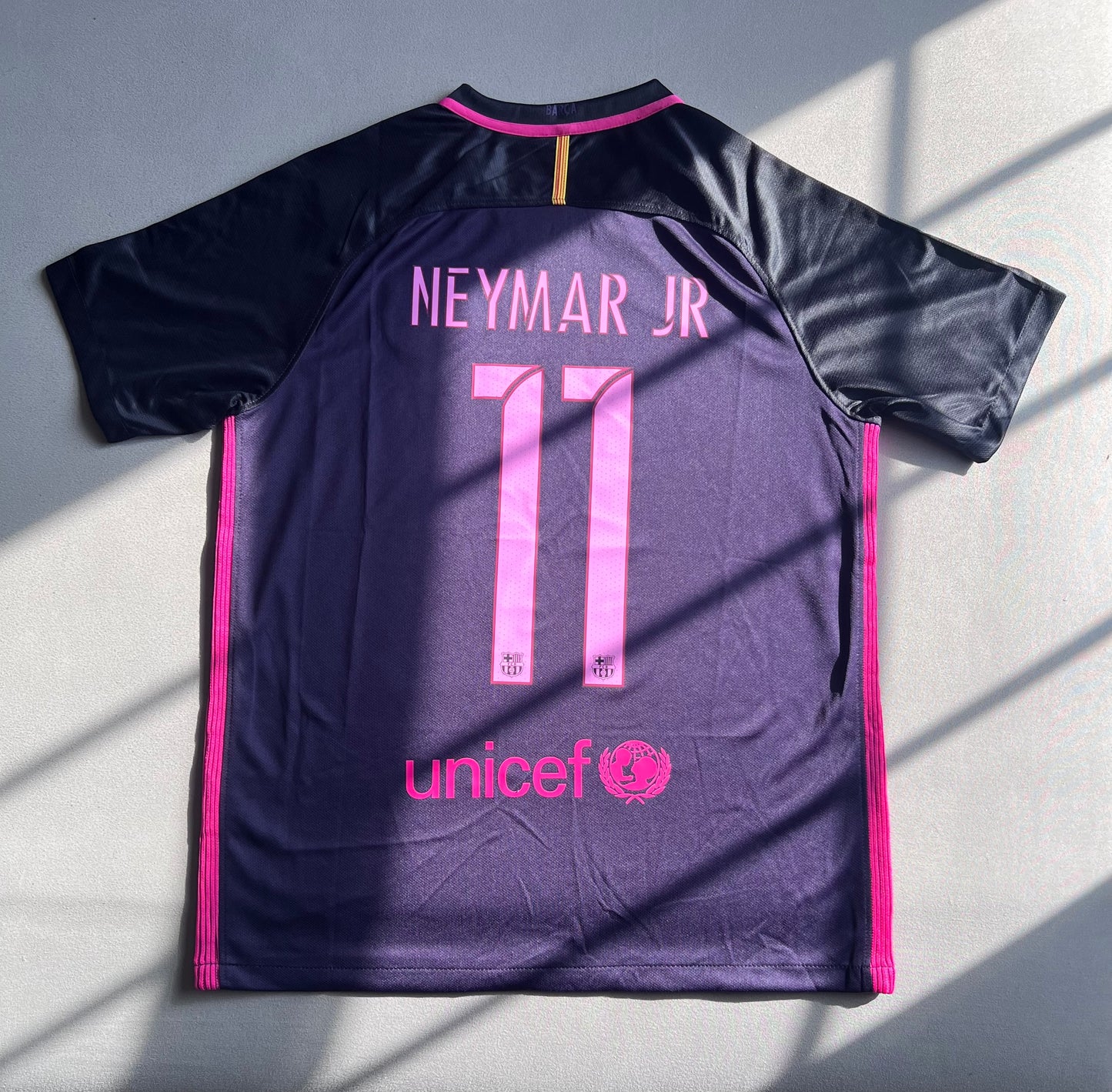 Barça 2016/17 away jersey