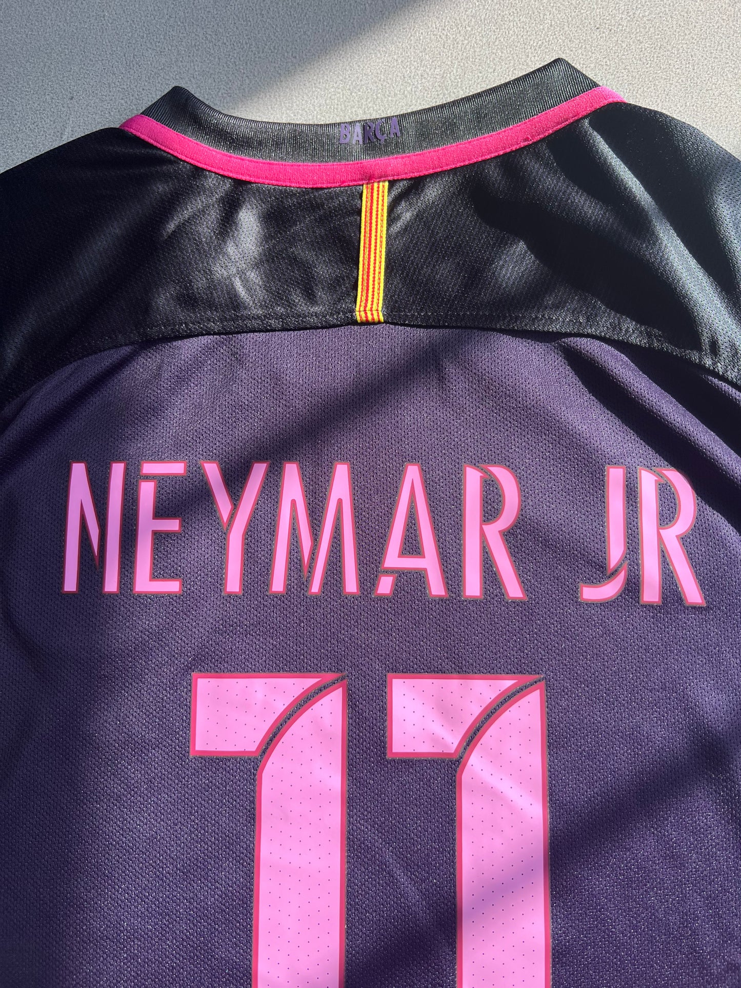 Barça 2016/17 away jersey